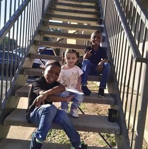 Meet your Posher, Joyce